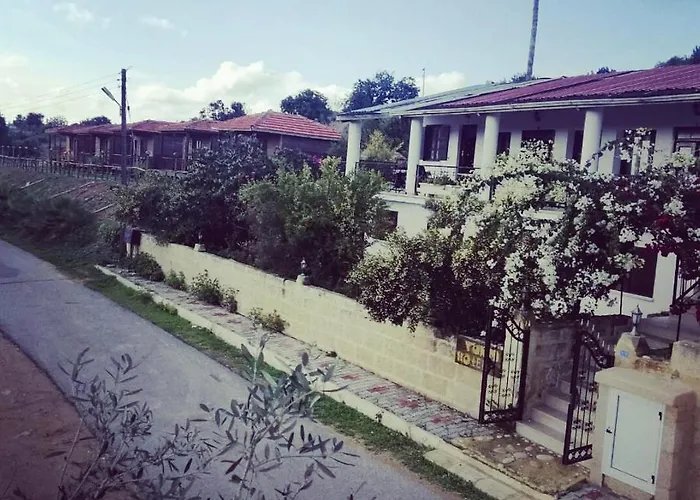 Karpaz Farm Pensión 4*